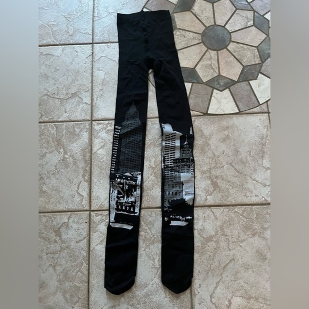 New York print Women's black white Tight l/xl..